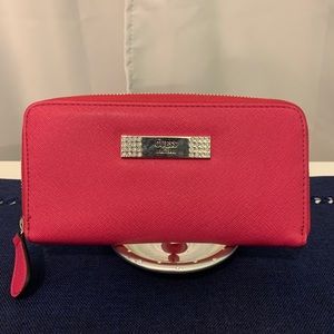 Guess Women’s Clutch Wallet Pink Leather NWOT NEW
